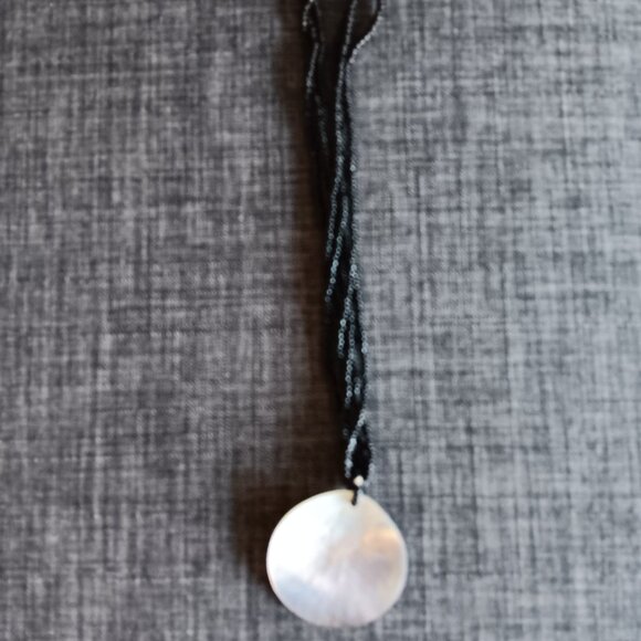 Vintage shell and bead necklace - Picture 3 of 4